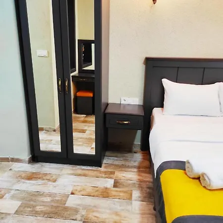 Отель Lebon Hotel Sultanahmet