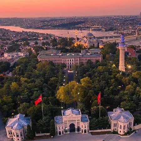 Отель Lebon Hotel Sultanahmet Стамбул