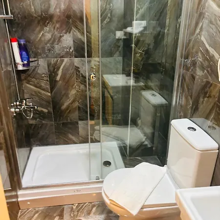 Lebon Hotel-special Class מלון